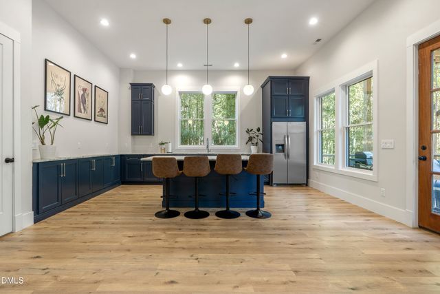 1200 Roosevelt Drive, Chapel Hill, NC 27514