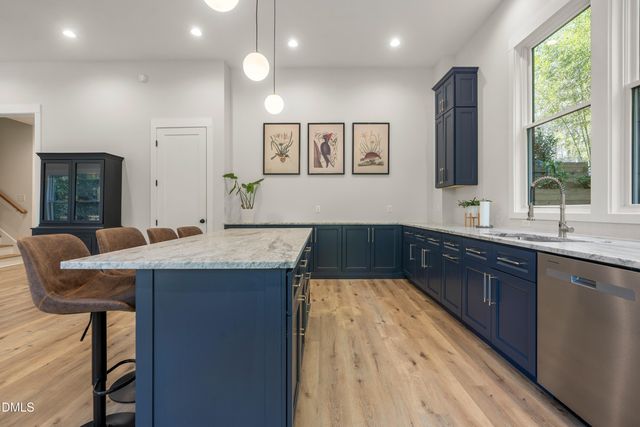 1200 Roosevelt Drive, Chapel Hill, NC 27514