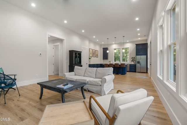 1200 Roosevelt Drive, Chapel Hill, NC 27514