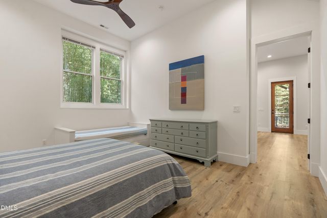 1200 Roosevelt Drive, Chapel Hill, NC 27514