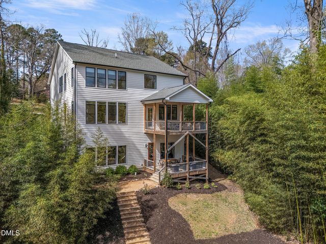 1200 Roosevelt Drive, Chapel Hill, NC 27514