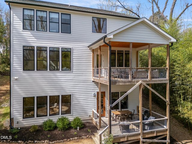 1200 Roosevelt Drive, Chapel Hill, NC 27514