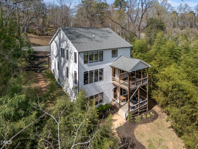 1200 Roosevelt Drive, Chapel Hill, NC 27514