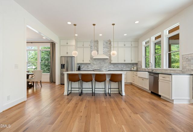 1200 Roosevelt Drive, Chapel Hill, NC 27514