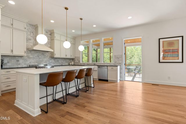 1200 Roosevelt Drive, Chapel Hill, NC 27514