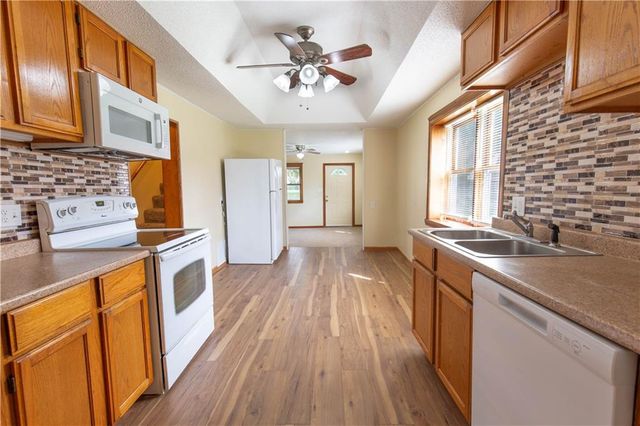 20 Schwartz Avenue, Excelsior Springs, MO 64024