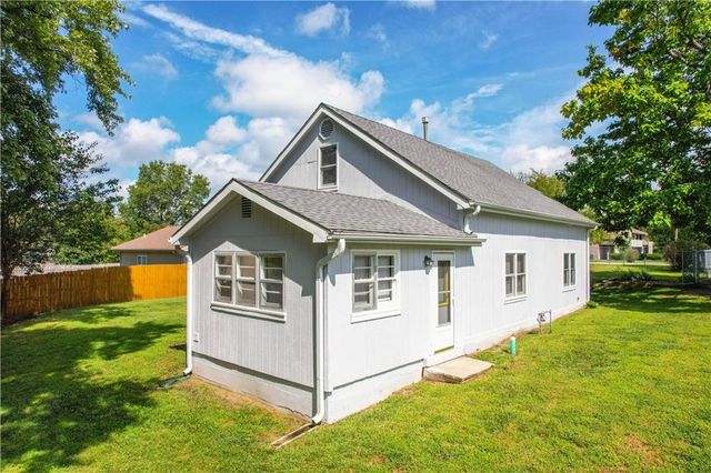 20 Schwartz Avenue, Excelsior Springs, MO 64024
