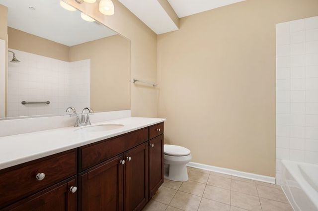 120 N Northwest Highway N 307, Park Ridge, IL 60068