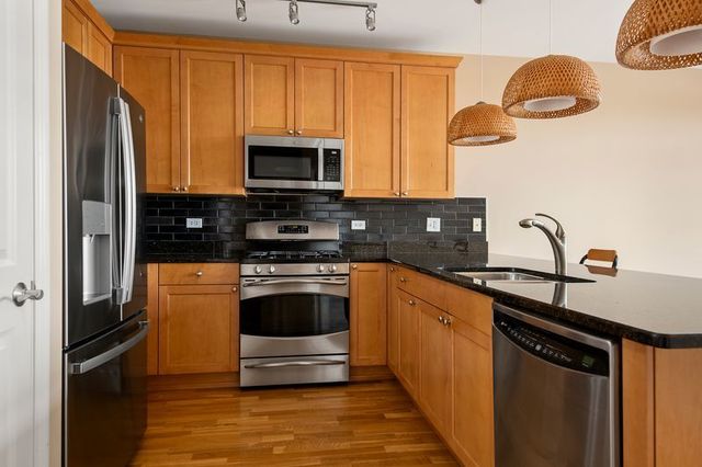 120 N Northwest Highway N 307, Park Ridge, IL 60068