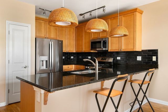 120 N Northwest Highway N 307, Park Ridge, IL 60068