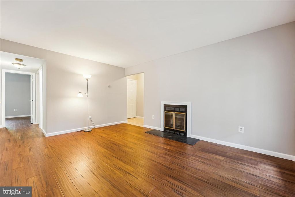 20221 SHIPLEY TER #2-A-102, Germantown, MD 20874