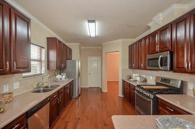 2410 Crossmill Lane, Katy, TX 77450
