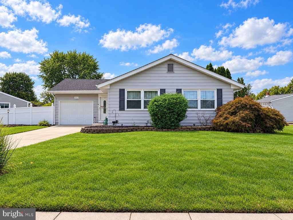 111 GLENBROOK DR, MOUNT LAUREL, NJ 08054 — exterior