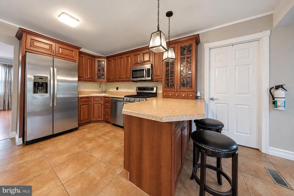 111 GLENBROOK DR, MOUNT LAUREL, NJ 08054 — photo 5
