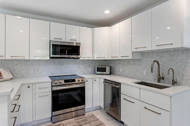 406 35th Street, West Palm Beach, FL 33407