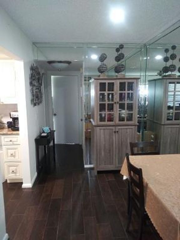 Image 7 of property listing at 119 Fanshaw C, Boca Raton, FL 33434