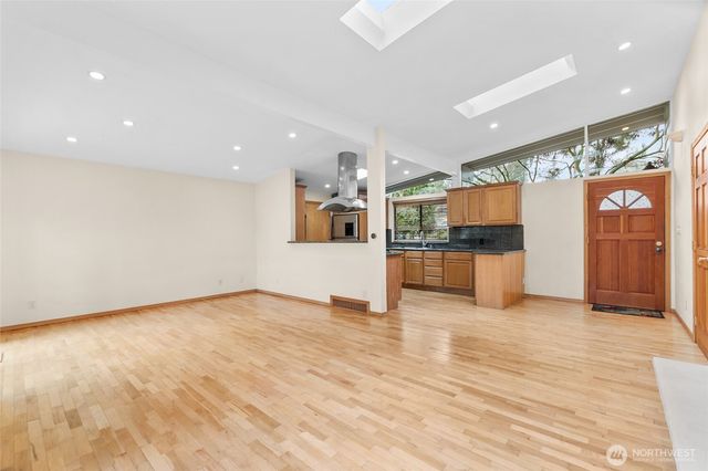 17730 Corliss Avenue N, Shoreline, WA 98133