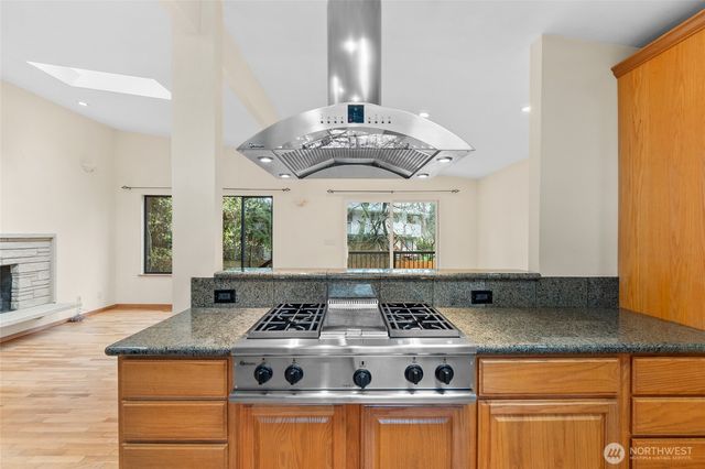 17730 Corliss Avenue N, Shoreline, WA 98133