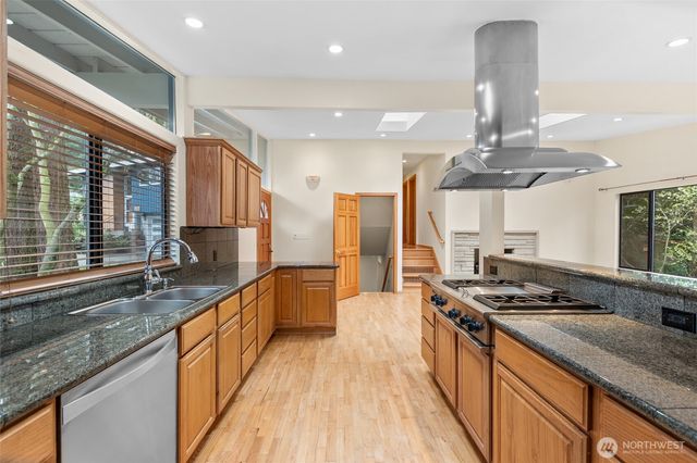 17730 Corliss Avenue N, Shoreline, WA 98133