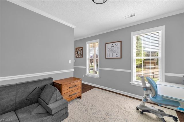 1516 Squires Lane, Kernersville, NC 27284