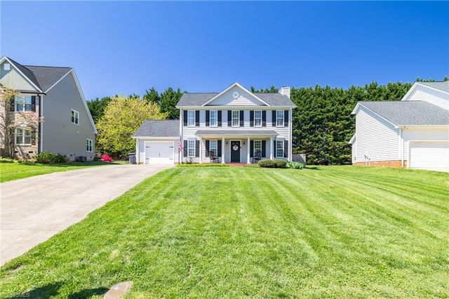 1516 Squires Lane, Kernersville, NC 27284