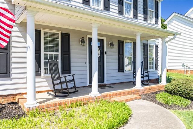 1516 Squires Lane, Kernersville, NC 27284