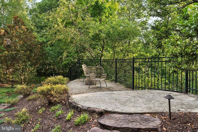 1202 WESTERN RUN RD, Cockeysville, MD 21030