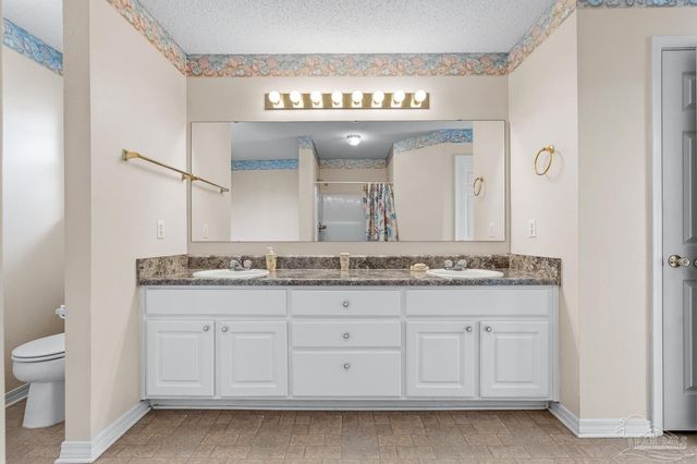 1683 Condor Dr, Pensacola, FL 32533