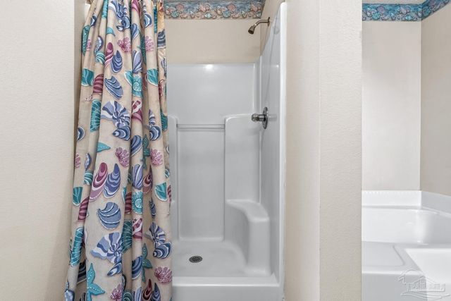 1683 Condor Dr, Pensacola, FL 32533