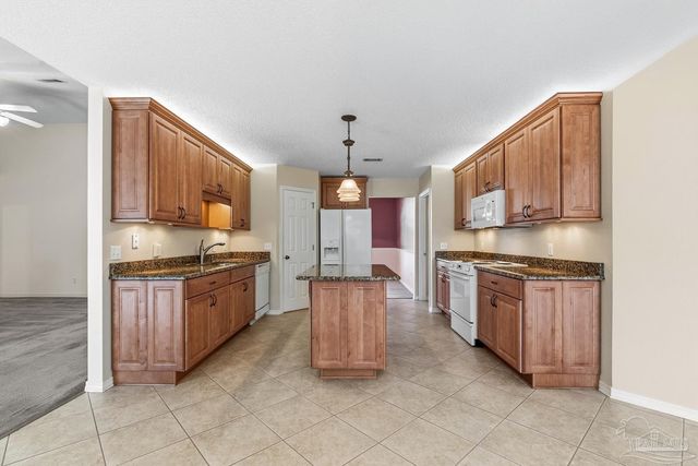 1683 Condor Dr, Pensacola, FL 32533