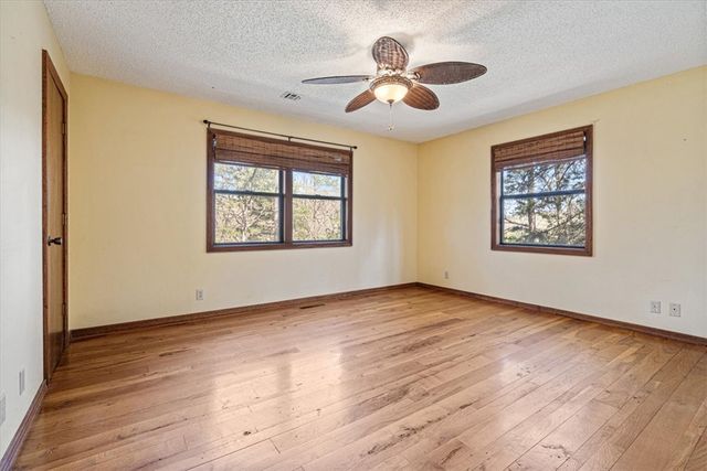 15 Venus Avenue, Holiday Island, AR 72631
