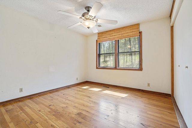 15 Venus Avenue, Holiday Island, AR 72631