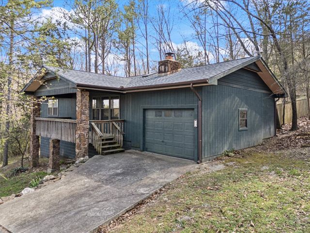 15 Venus Avenue, Holiday Island, AR 72631