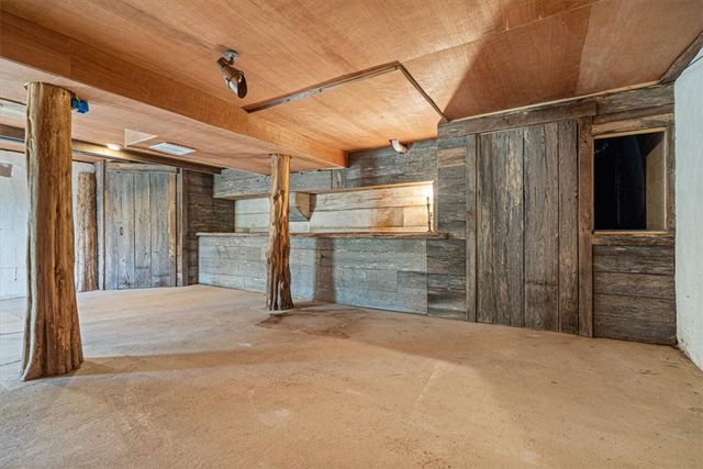 15 Venus Avenue, Holiday Island, AR 72631