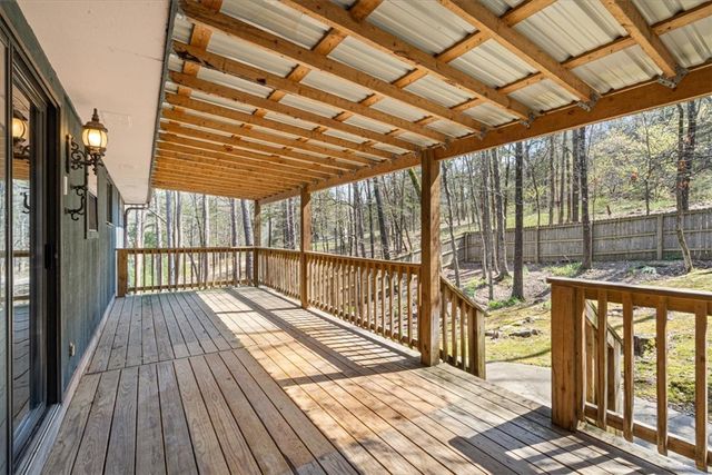 15 Venus Avenue, Holiday Island, AR 72631