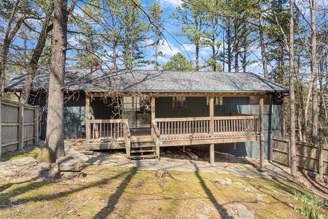 15 Venus Avenue, Holiday Island, AR 72631