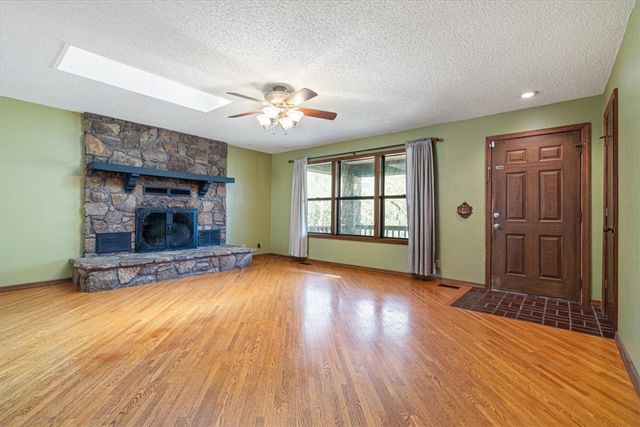 15 Venus Avenue, Holiday Island, AR 72631