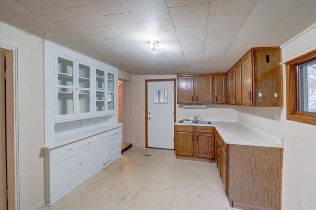 401 S Montgomery Street, Watertown, WI 53094