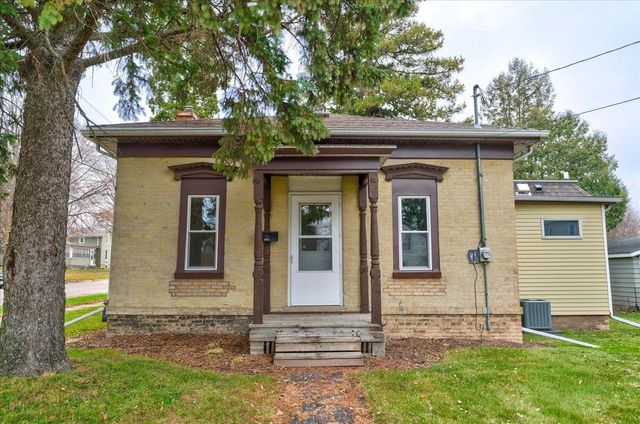 401 S Montgomery Street, Watertown, WI 53094