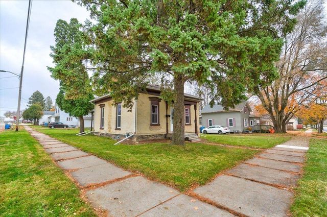 401 S Montgomery Street, Watertown, WI 53094