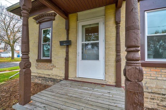 401 S Montgomery Street, Watertown, WI 53094