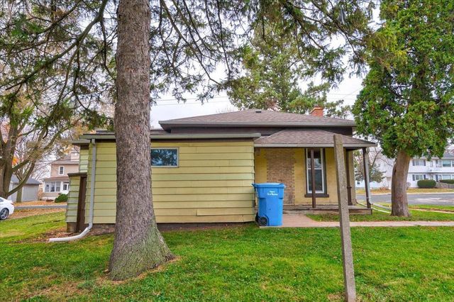 401 S Montgomery Street, Watertown, WI 53094