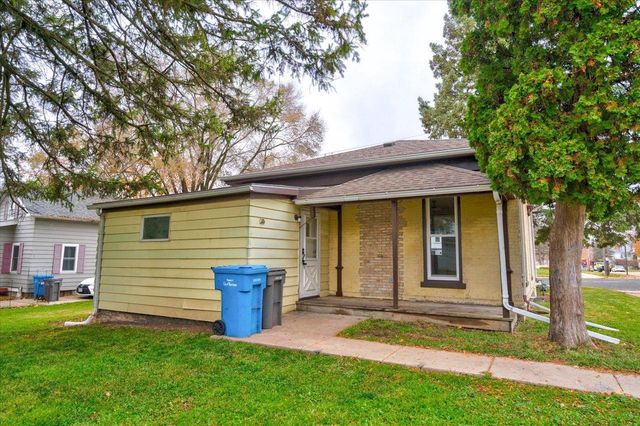 401 S Montgomery Street, Watertown, WI 53094
