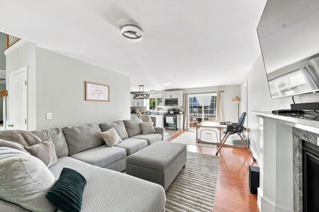 60 Avery St, New Bedford, MA 02745