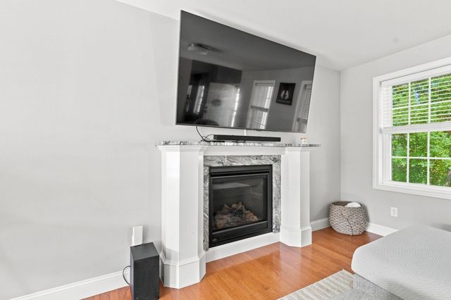 60 Avery St, New Bedford, MA 02745