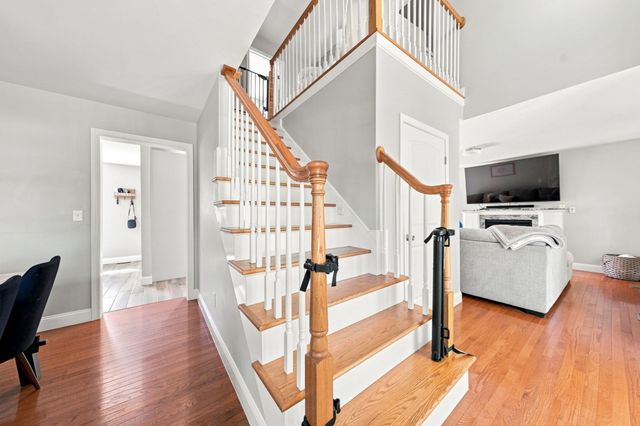 60 Avery St, New Bedford, MA 02745