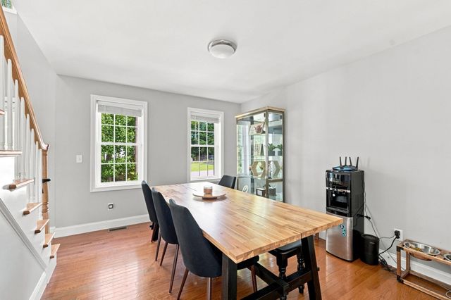 60 Avery St, New Bedford, MA 02745
