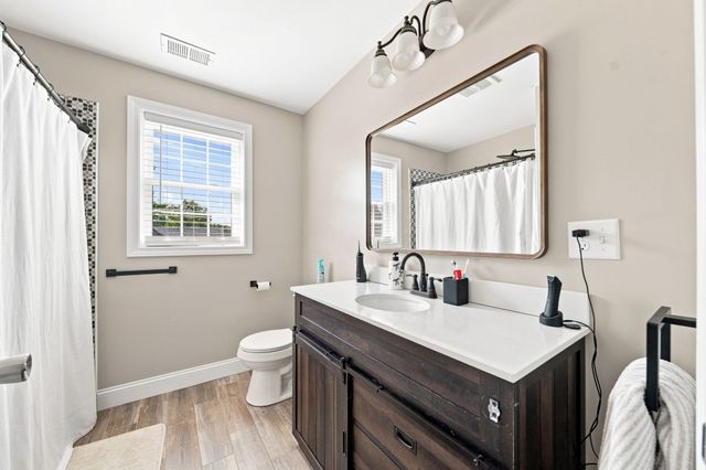 60 Avery St, New Bedford, MA 02745