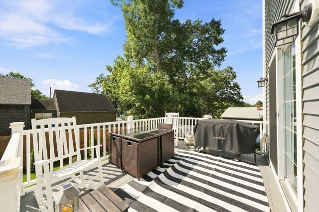 60 Avery St, New Bedford, MA 02745
