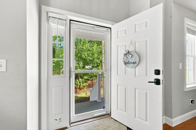 60 Avery St, New Bedford, MA 02745